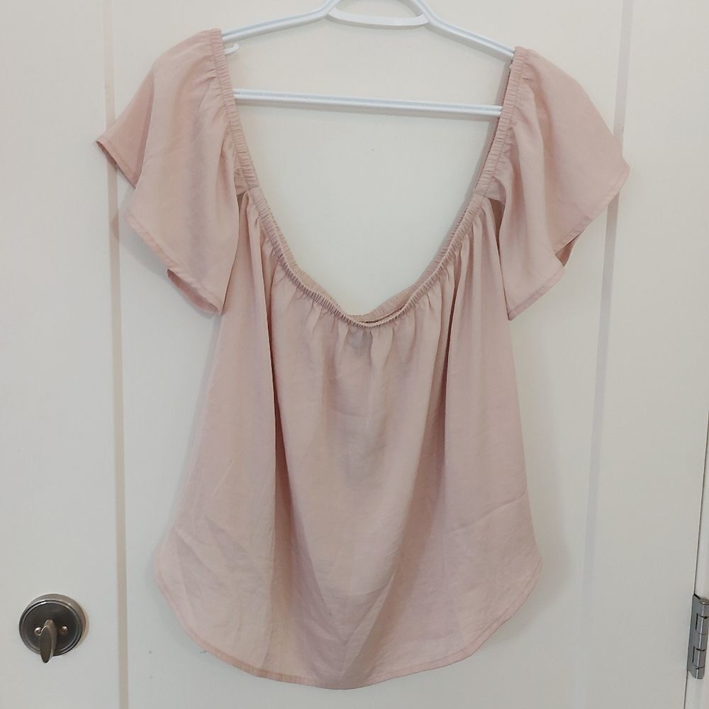 AMERICAN Eagle off the shoulder top NWT Size Medium